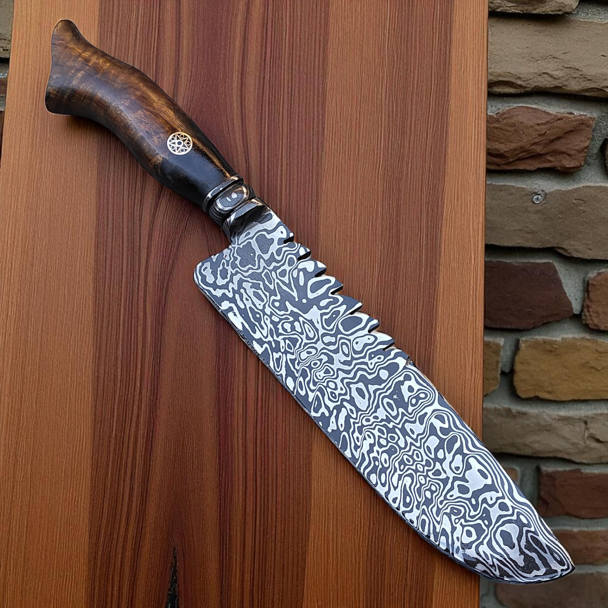 Faca Artesanal em Aço Damasco – Edição Colecionador – Padrão Aleatório – 9" Lâmina